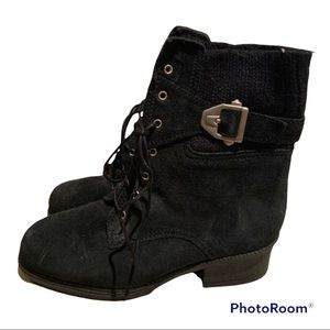 WOMEN BOOTS SIZE 5 US